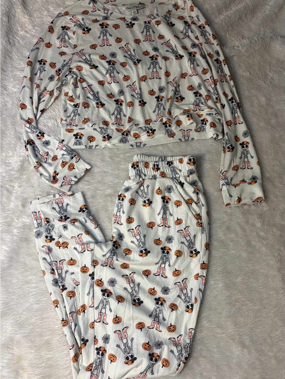 Women’s Halloween Skeleton Pumpkin Pajama Set - White